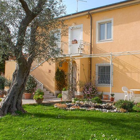 La Ginestra Bed & Breakfast ซีโรโล ภายนอก รูปภาพ