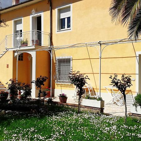La Ginestra Bed & Breakfast ซีโรโล ภายนอก รูปภาพ