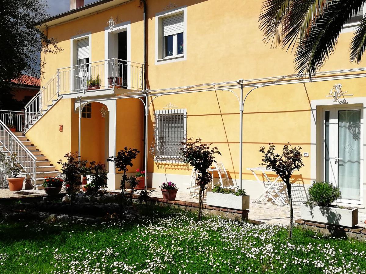 La Ginestra Bed & Breakfast ซีโรโล ภายนอก รูปภาพ