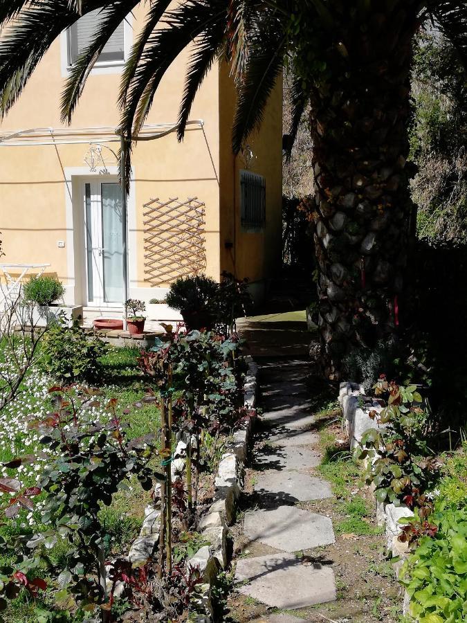 La Ginestra Bed & Breakfast ซีโรโล ภายนอก รูปภาพ