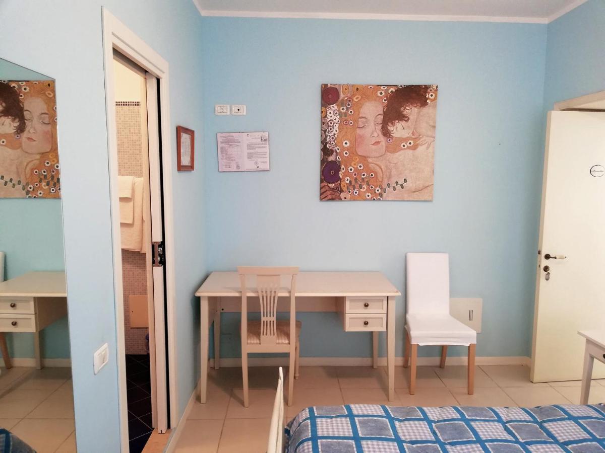 La Ginestra Bed & Breakfast ซีโรโล ภายนอก รูปภาพ