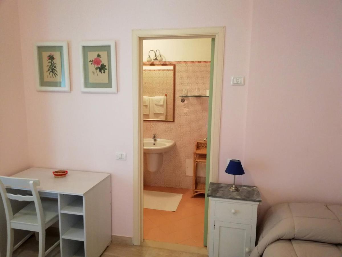 La Ginestra Bed & Breakfast ซีโรโล ภายนอก รูปภาพ