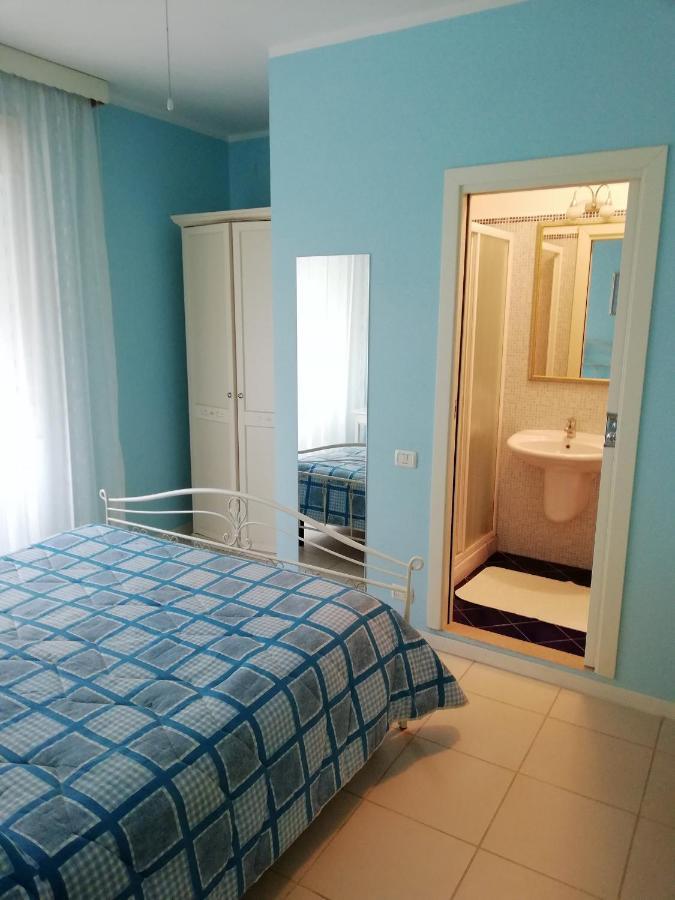 La Ginestra Bed & Breakfast ซีโรโล ภายนอก รูปภาพ