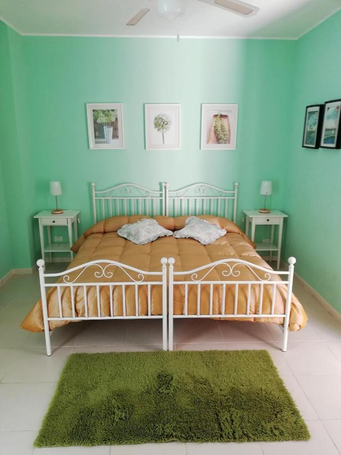 La Ginestra Bed & Breakfast ซีโรโล ภายนอก รูปภาพ